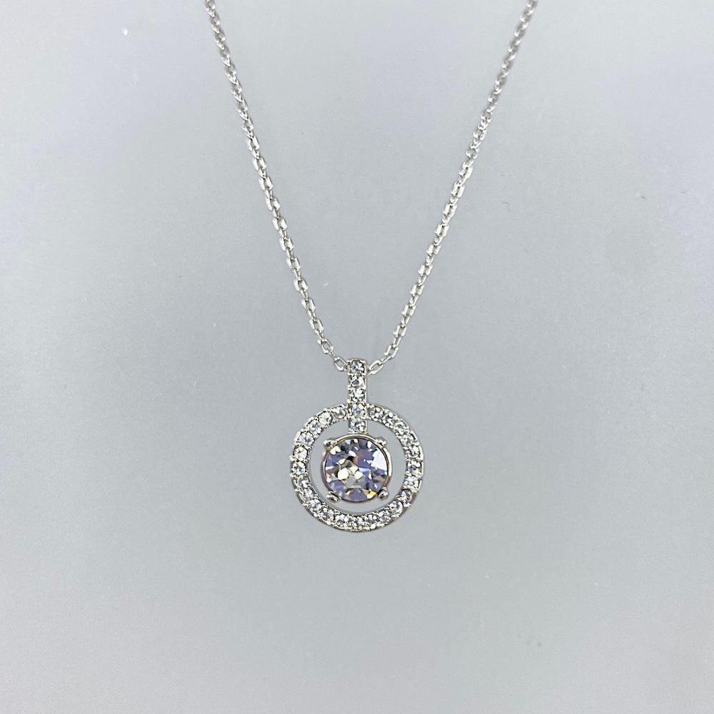 ✨ Brand New Necklace made with authentic Crystals from Swarovski ✨